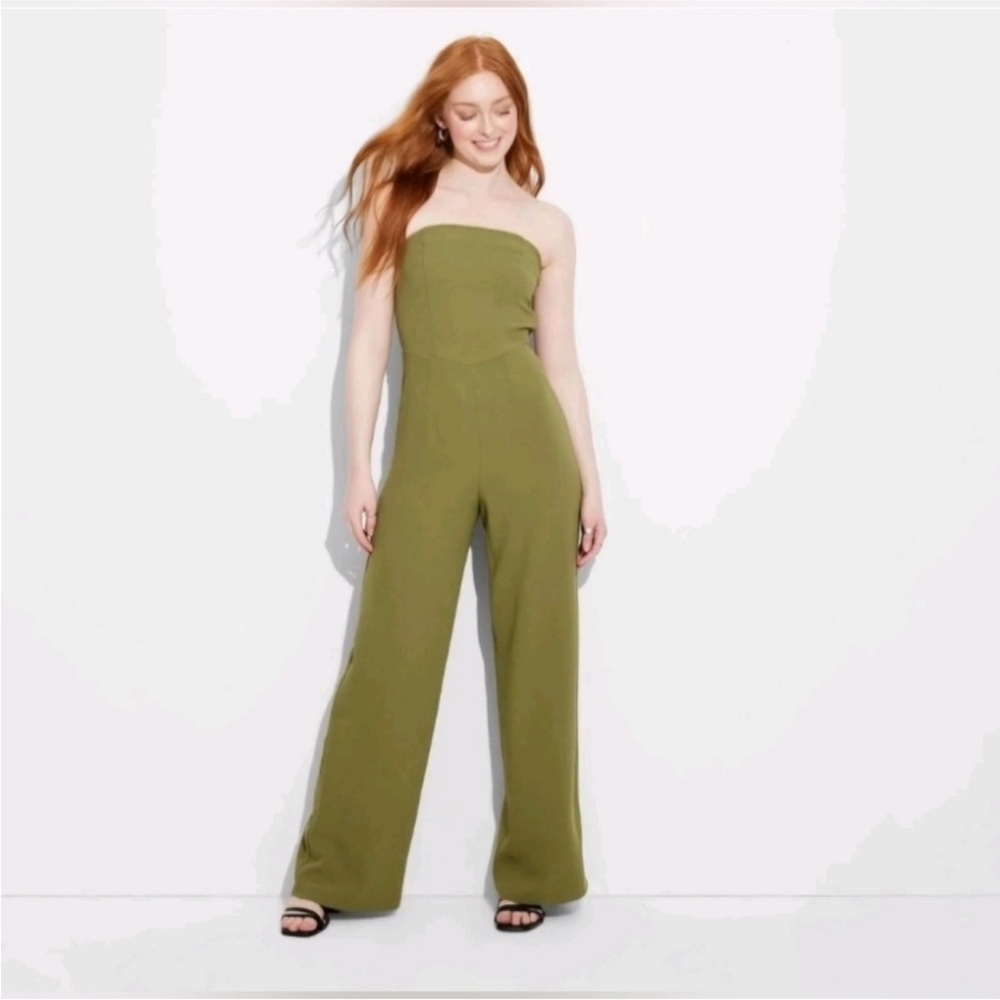 5/$10 New item… Elegant Olive Green Strapless Jumpsuit also comes with straps